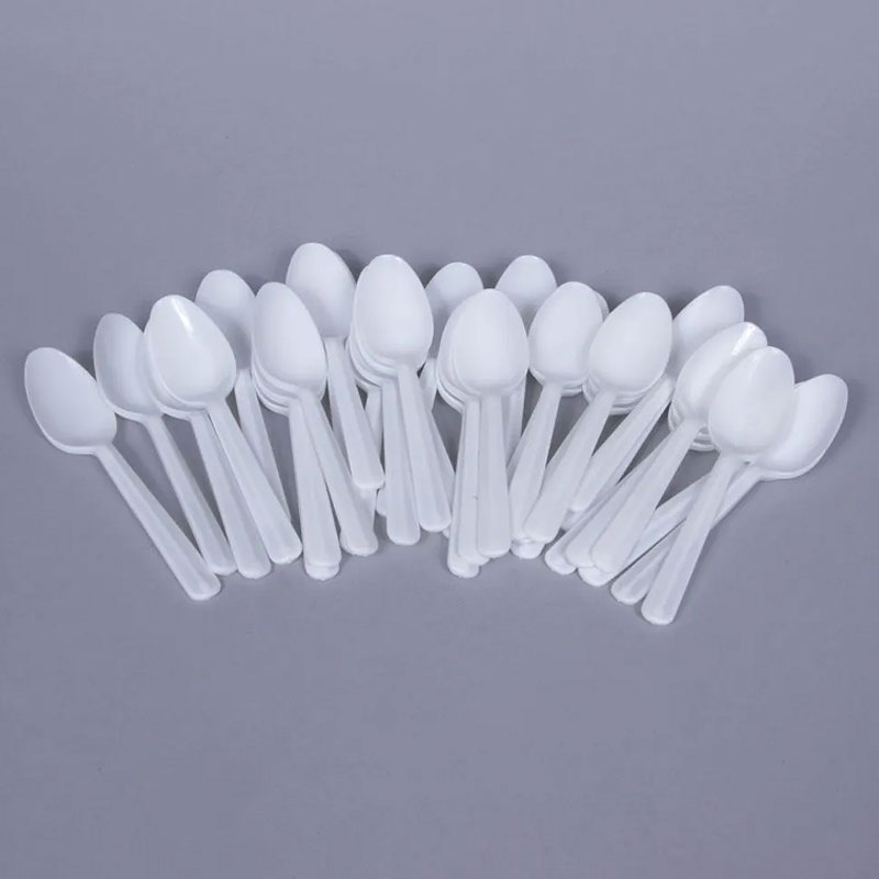 Cucchiaio di plastica